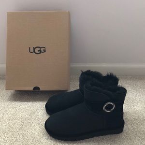 Ugg Karlie Boots. Size 7. Black. New!